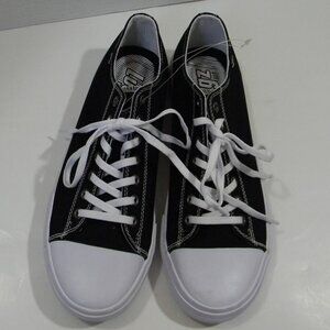 Lugz Sneakers Black White Mens Size 10.5 NWOT